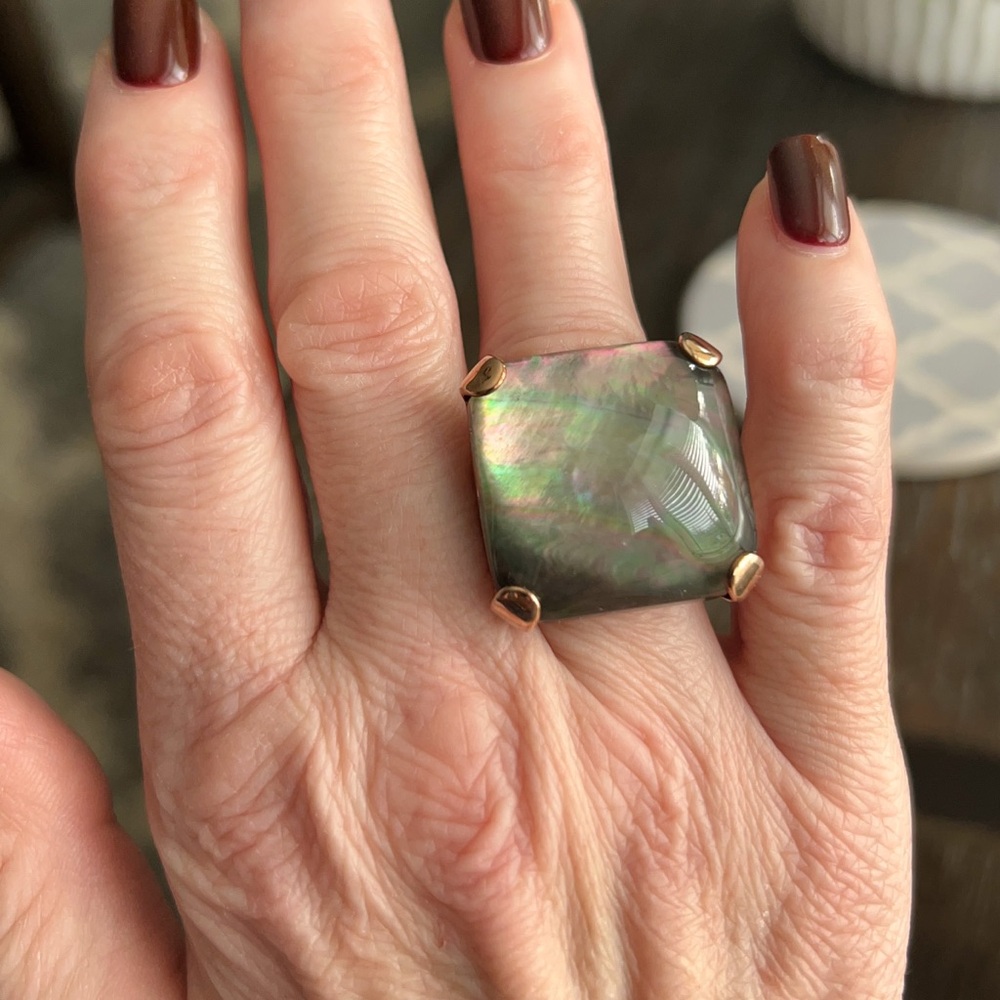 Honora Mother-of-Pearl Doublet Bronze Women’s Ring